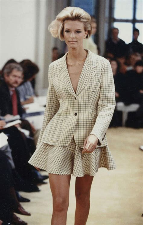 prada ss 1992|Prada 90's Runway Modelling (SS 1991.